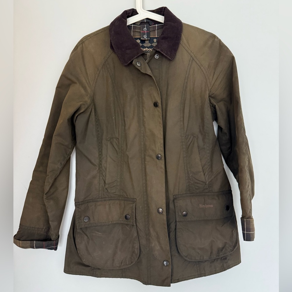Barbour Beadnell Waxed Jacket. Woman’s US 4. Olive Green